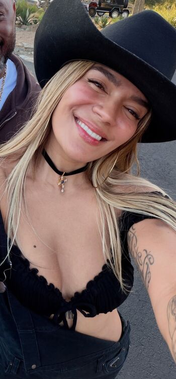 🔥 Karol g leaked private photo uncensored full