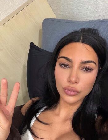 🔥 Kim kardashian  page leaked private photo uncensored full