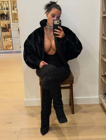 🔥 Kim kardashian  page leaked private photo uncensored full