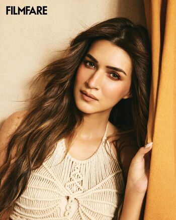 🔥 Kriti sanon page leaked private photo uncensored full