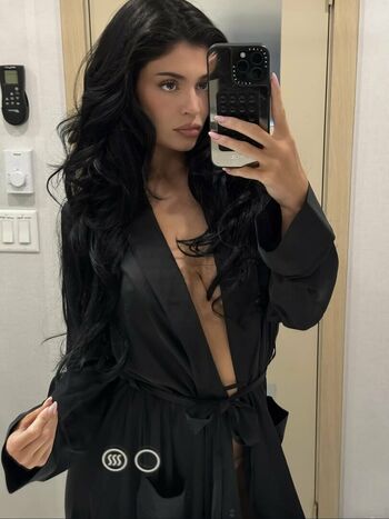 🔥 Kylie jenner  page leaked private photo uncensored full