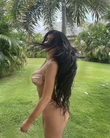 🔥 Kylie jenner  page leaked private photo uncensored full