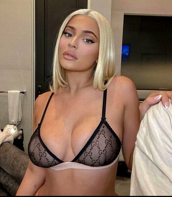 🔥 Kylie jenner  page leaked private photo uncensored full