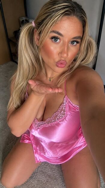 🔥 L u c i f a i r page leaked private photo uncensored full