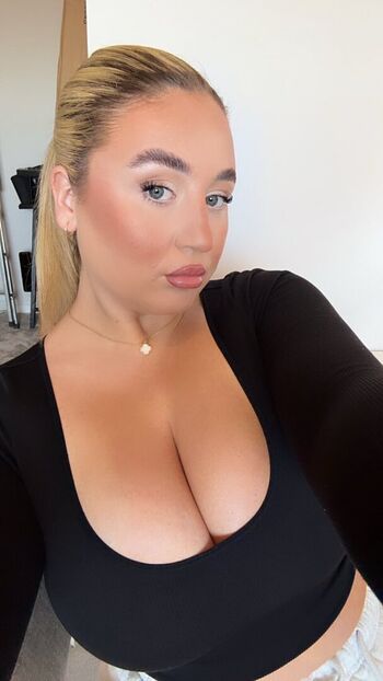 🔥 L u c i f a i r page leaked private photo uncensored full
