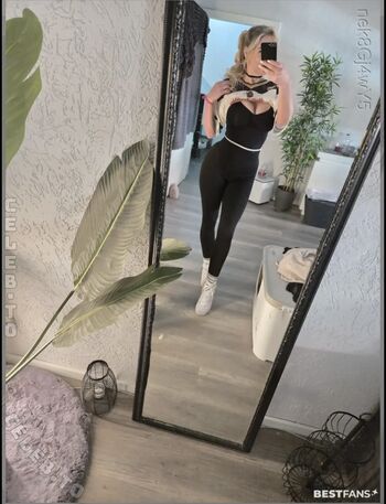 🔥 Larissa lou leaked private photo uncensored full