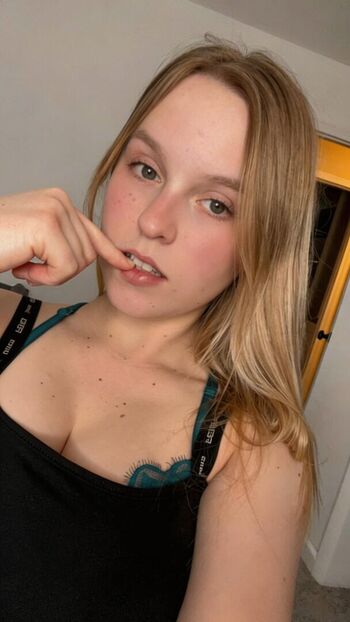 🔥 Lissom leaked private photo uncensored full