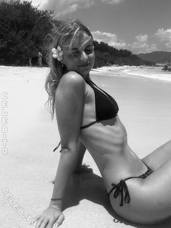 🔥 Livingwithleenaa leaked private photo uncensored full