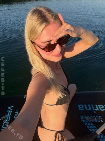 🔥 Livingwithleenaa leaked private photo uncensored full