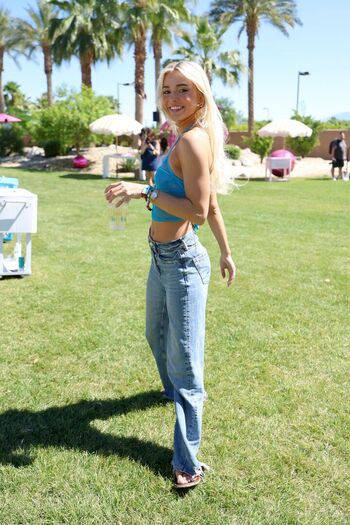 🔥 Livvy dunne  page leaked private photo uncensored full