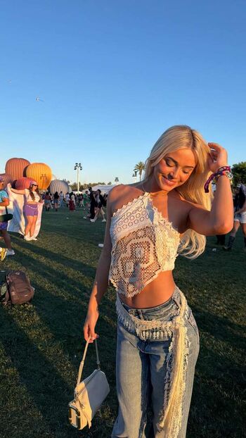 🔥 Livvy dunne  page leaked private photo uncensored full