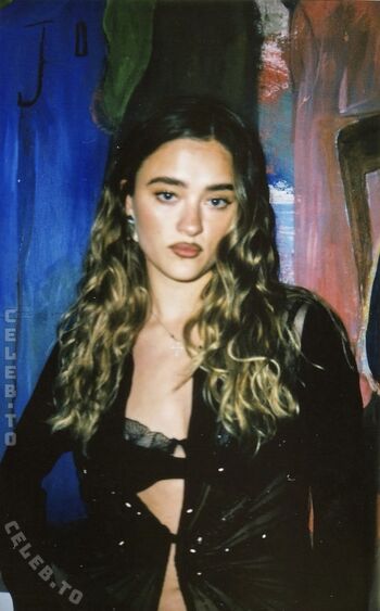 🔥 Lizzy greene leaked private photo uncensored full