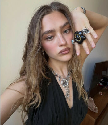 🔥 Lizzy greene leaked private photo uncensored full