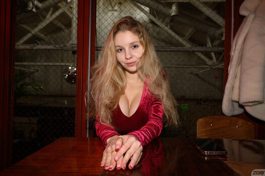 🔥 Lyubovvomne page leaked private photo uncensored full