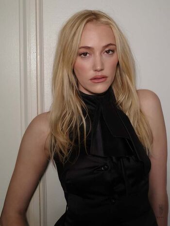 🔥 Maika monroe page leaked private photo uncensored full