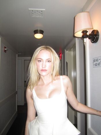 🔥 Maika monroe leaked private photo uncensored full