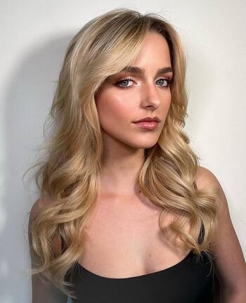 🔥 Mckenna grace  page leaked private photo uncensored full