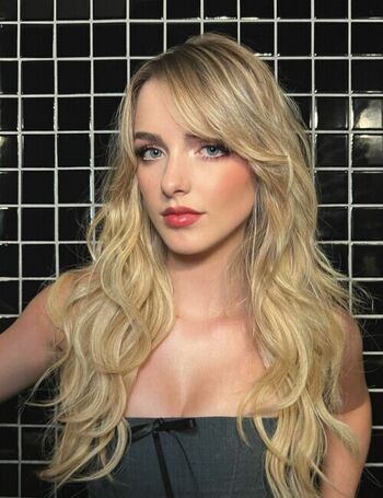 🔥 Mckenna grace  page leaked private photo uncensored full