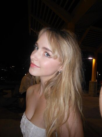 🔥 Mckenna grace  page leaked private photo uncensored full