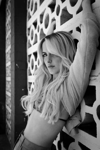 🔥 Mckenna grace  page leaked private photo uncensored full