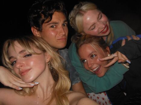 🔥 Mckenna grace  page leaked private photo uncensored full