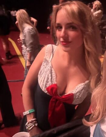 🔥 Mckenna grace  page leaked private photo uncensored full