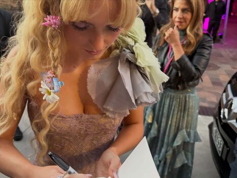 🔥 Mckenna grace  page leaked private photo uncensored full
