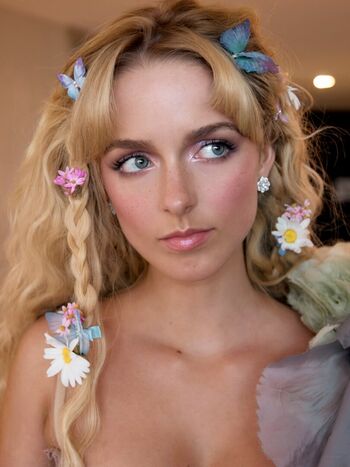 🔥 Mckenna grace  page leaked private photo uncensored full
