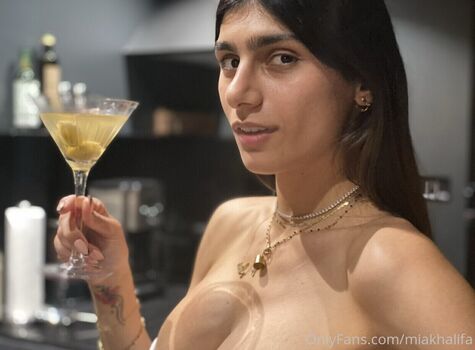 🔥 Mia khalifa  page leaked private photo uncensored full