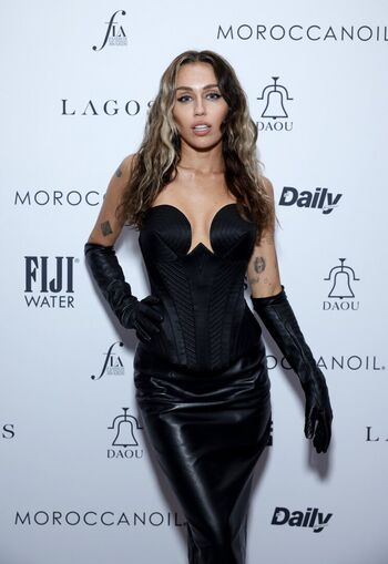 🔥 Miley cyrus page leaked private photo uncensored full