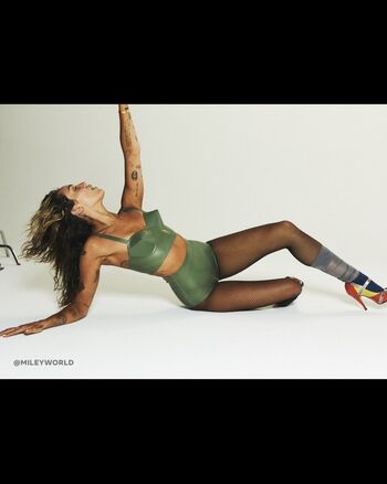 🔥 Miley cyrus page leaked private photo uncensored full