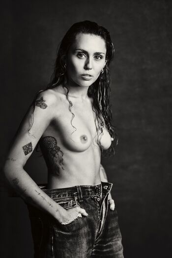 🔥 Miley cyrus page leaked private photo uncensored full