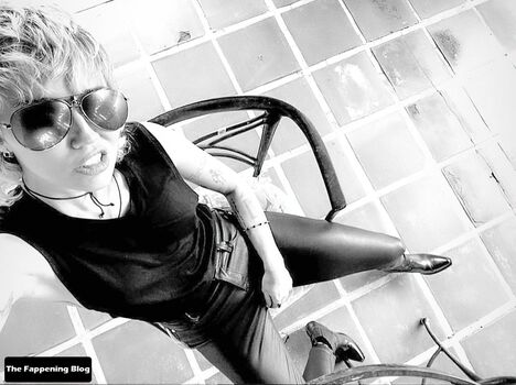 🔥 Miley cyrus page leaked private photo uncensored full