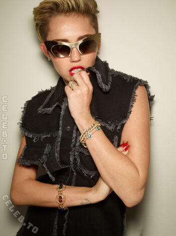 🔥 Miley cyrus leaked private photo uncensored full