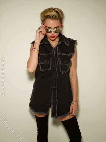 🔥 Miley cyrus leaked private photo uncensored full