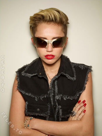 🔥 Miley cyrus leaked private photo uncensored full