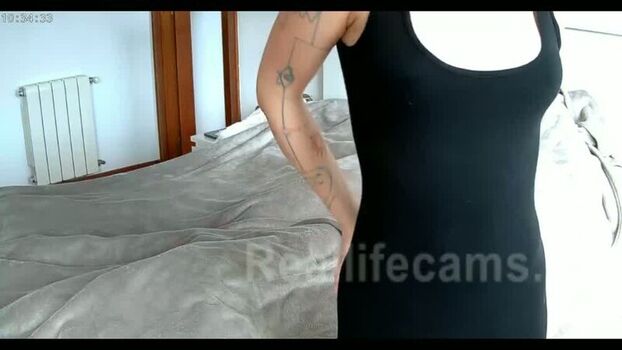 🔥 Petitesofi leaked private photo uncensored full