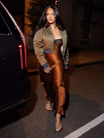 🔥 Rihanna  page leaked private photo uncensored full