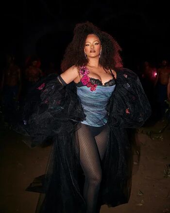 🔥 Rihanna  page leaked private photo uncensored full