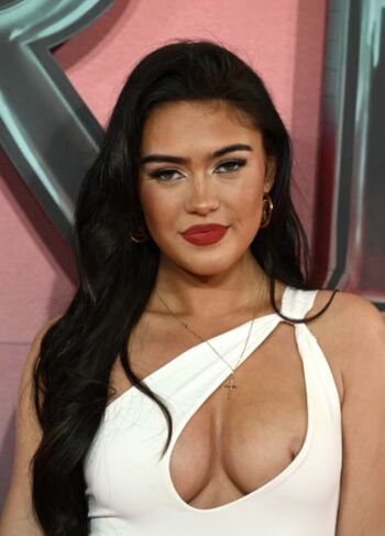 🔥 Roxanarosuu leaked private photo uncensored full