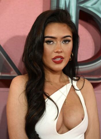 🔥 Roxanarosuu leaked private photo uncensored full