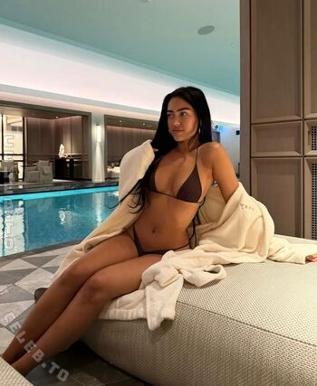 🔥 Roxanarosuu leaked private photo uncensored full