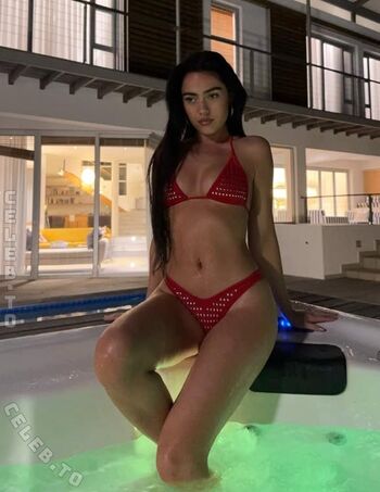 🔥 Roxanarosuu leaked private photo uncensored full