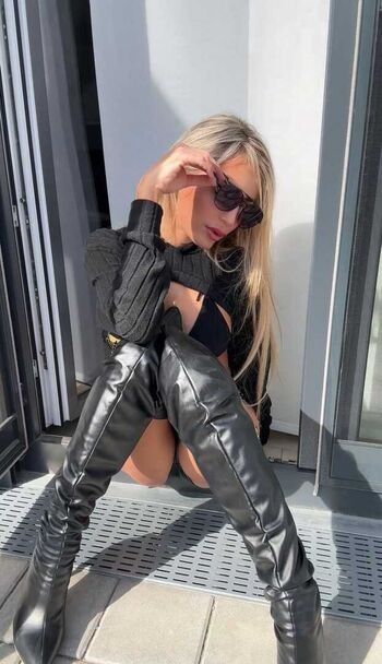🔥 Sandyleinof  page leaked private photo uncensored full