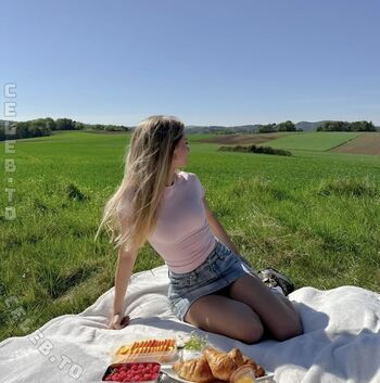 🔥 Sara crumbeleg leaked private photo uncensored full