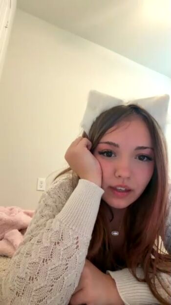 🔥 Savvyxoxo leaked private photo uncensored full