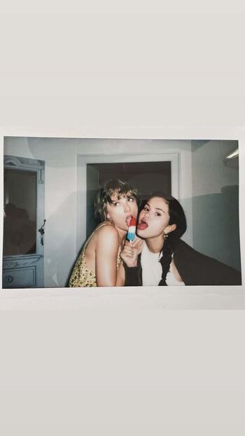 🔥 Selena gomez  page leaked private photo uncensored full