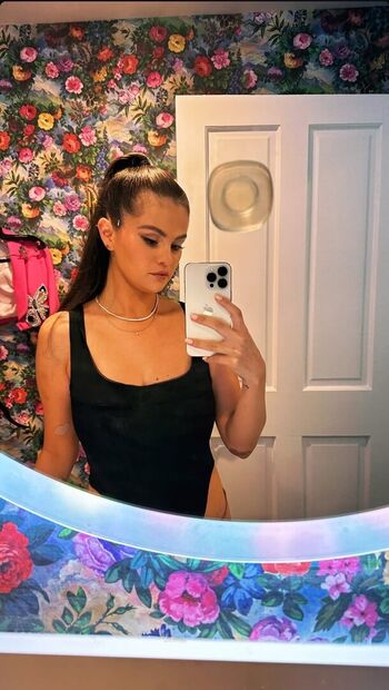 🔥 Selena gomez  page leaked private photo uncensored full