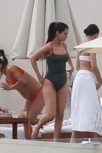 🔥 Selena gomez  page leaked private photo uncensored full