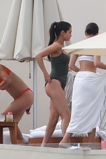 🔥 Selena gomez  page leaked private photo uncensored full